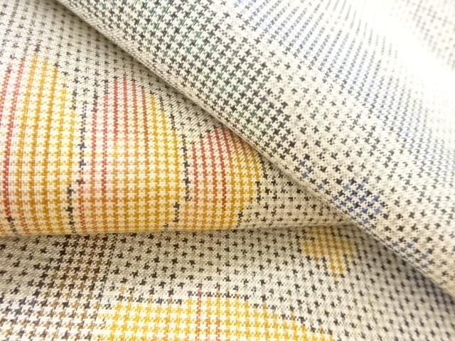  アンティーク　松花模様織出し本場白大島紬着物（5マルキ）